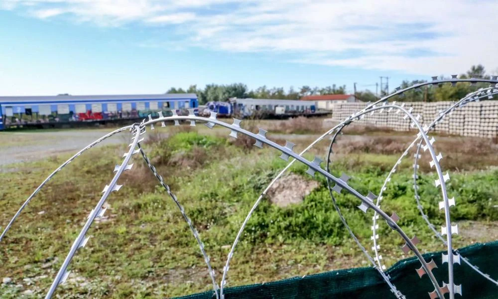 Εκεί φυλάσσονται τα βαγόνια της τραγωδίας των Τεμπών